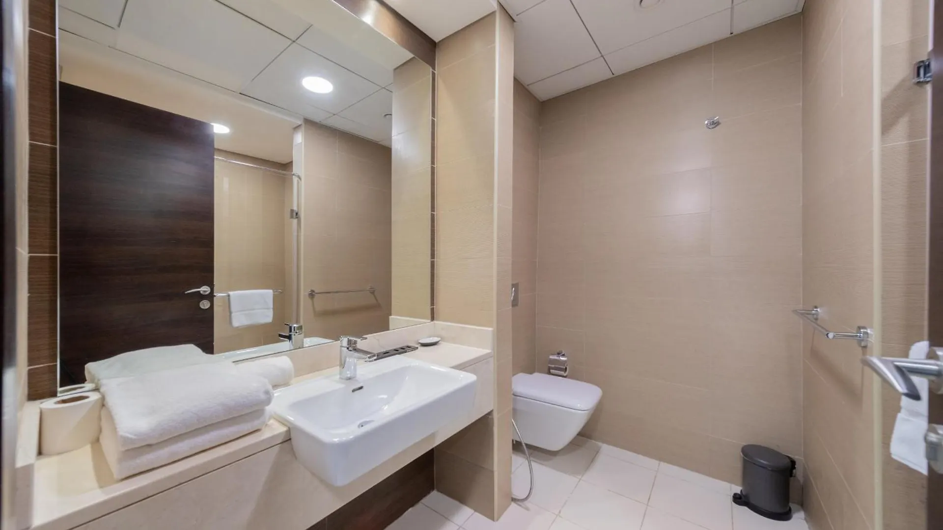 Eden'S Homes & Villas - Sparkle Tower Dubai Apartment